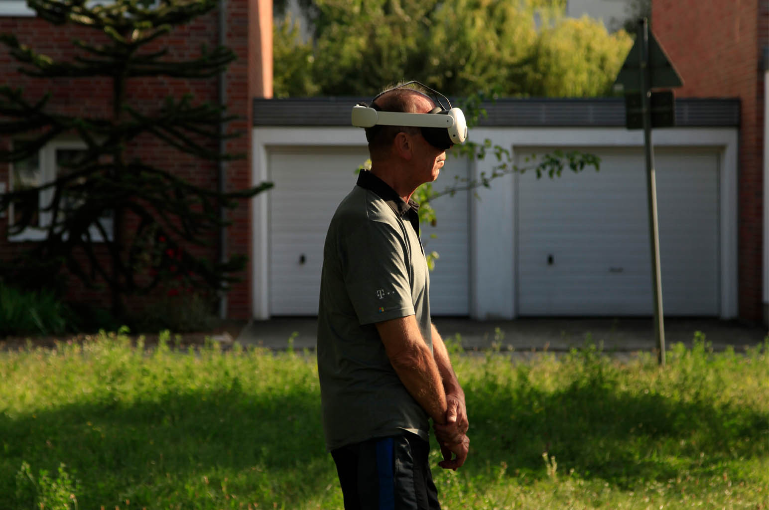 A neighbor wearing a VR headset during the exhibition